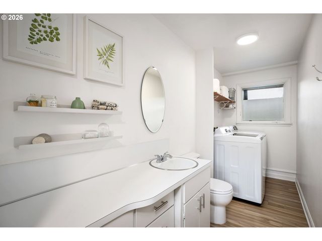 1654 FIRCREST Dr, Lake Oswego, OR 97034