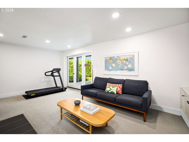 1654 FIRCREST Dr, Lake Oswego, OR 97034