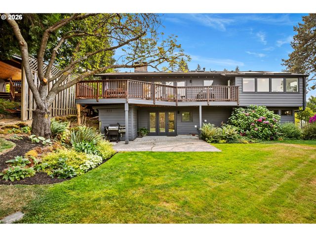 1654 FIRCREST Dr, Lake Oswego, OR 97034
