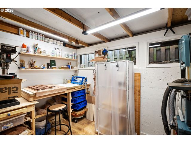 1654 FIRCREST Dr, Lake Oswego, OR 97034