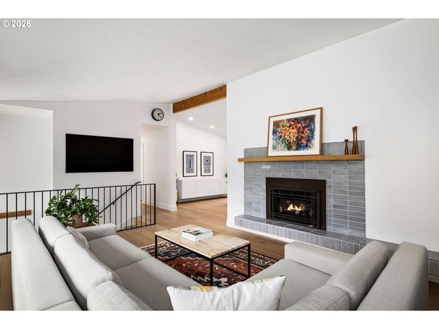 1654 FIRCREST Dr, Lake Oswego, OR 97034