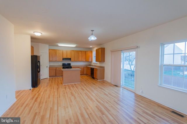 155 KENNEDY CIR, Martinsburg, WV 25404