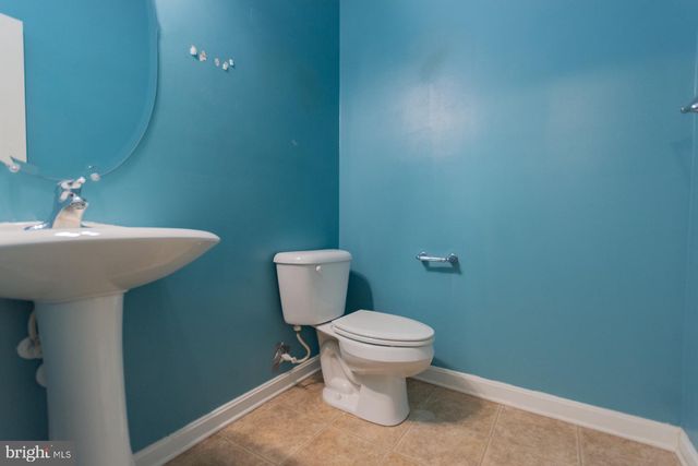 155 KENNEDY CIR, Martinsburg, WV 25404