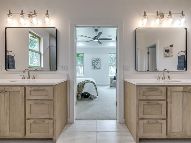 10925 Sandstone Ridge Way, Guthrie, OK 73044