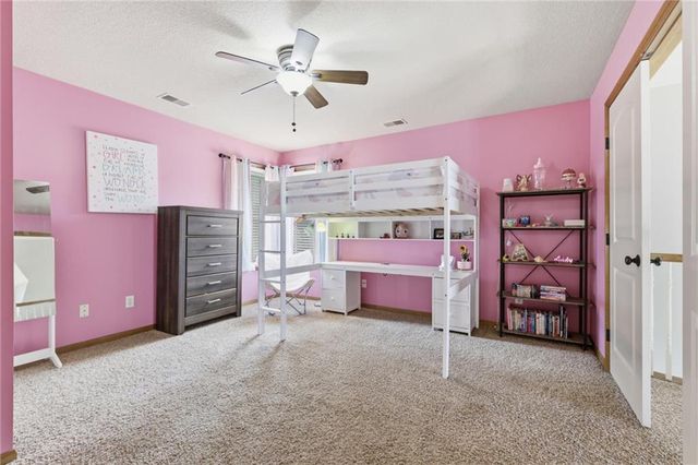 1425 SW 44th Street, Lee's Summit, MO 64082