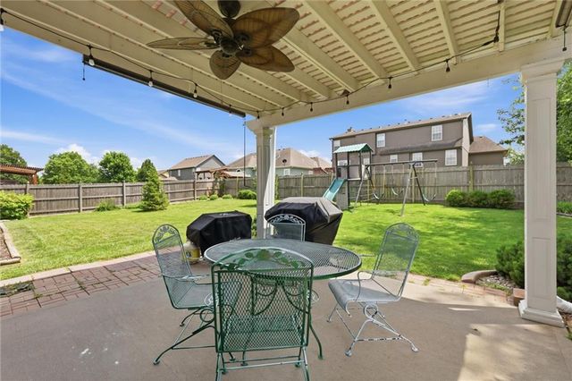 1425 SW 44th Street, Lee's Summit, MO 64082