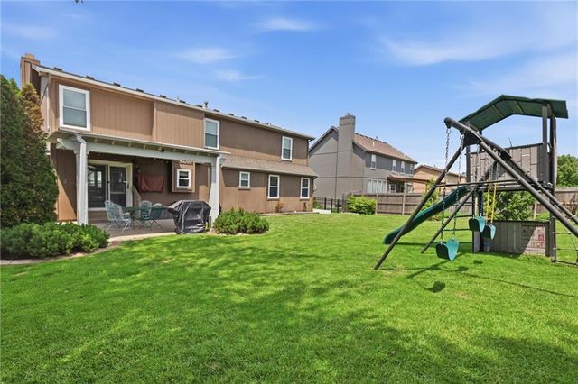 1425 SW 44th Street, Lee's Summit, MO 64082