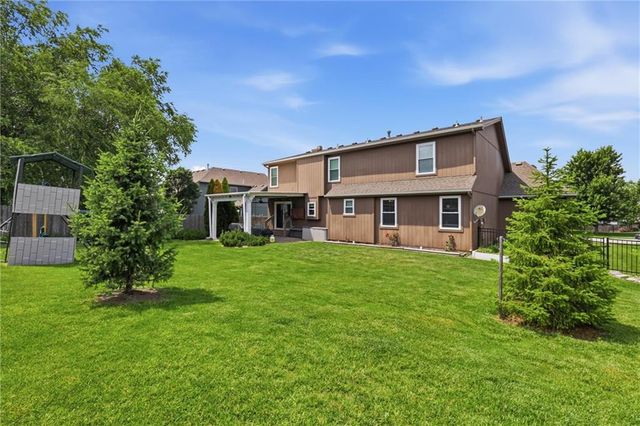 1425 SW 44th Street, Lee's Summit, MO 64082