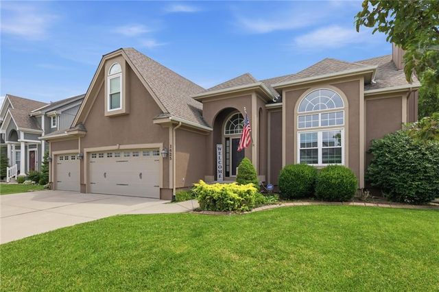 1425 SW 44th Street, Lee's Summit, MO 64082