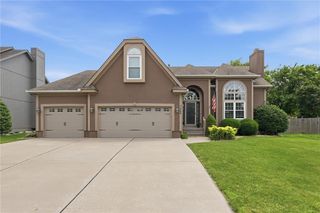 1425 SW 44th Street, Lee's Summit, MO 64082