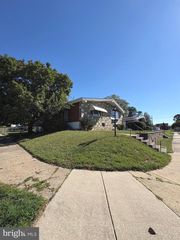 801 CHARETTE RD, Philadelphia, PA 19115
