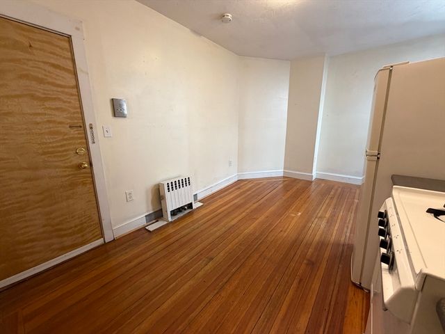 64 Myrtle St. 11, Boston, MA 02114