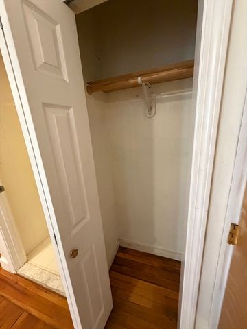 64 Myrtle St. 11, Boston, MA 02114