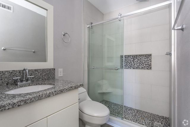 2810 Beauchamp Street 16, Houston, TX 77009