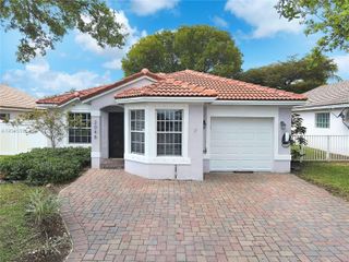 2048 NW 164th Avenue, Pembroke Pines, FL 33028