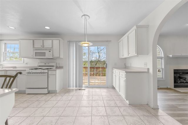 2408 Briarhill Court, White Oak, PA 15131
