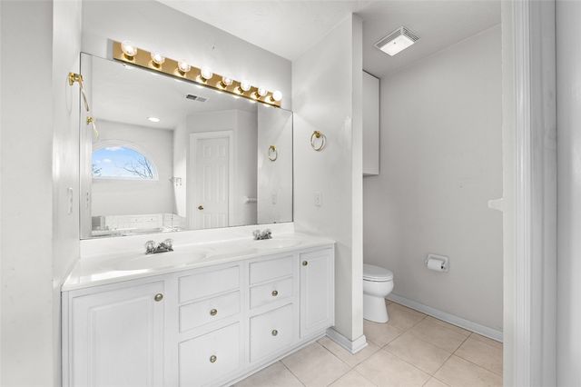 2408 Briarhill Court, White Oak, PA 15131
