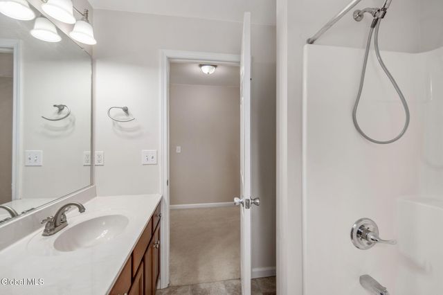 44 Shepard Avenue, Colonie, NY 12304