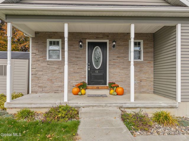 44 Shepard Avenue, Colonie, NY 12304