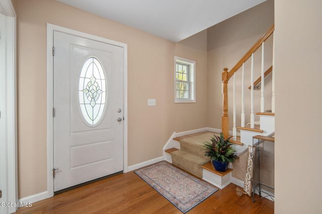 44 Shepard Avenue, Colonie, NY 12304