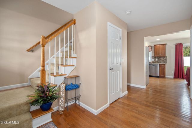 44 Shepard Avenue, Colonie, NY 12304