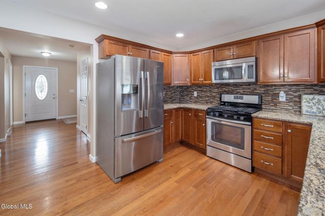 44 Shepard Avenue, Colonie, NY 12304