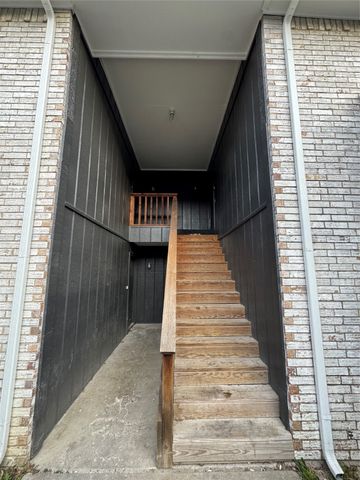 762 E Warrior Trail D, Grand Prairie, TX 75052