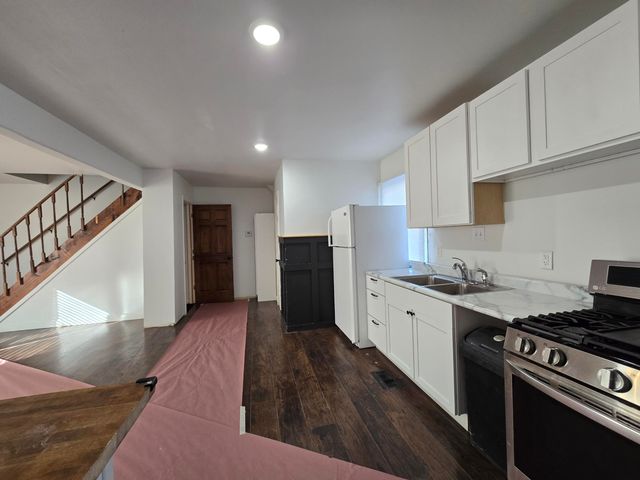 3608 W 73rd Court, Merrillville, IN 46410