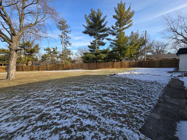 3608 W 73rd Court, Merrillville, IN 46410