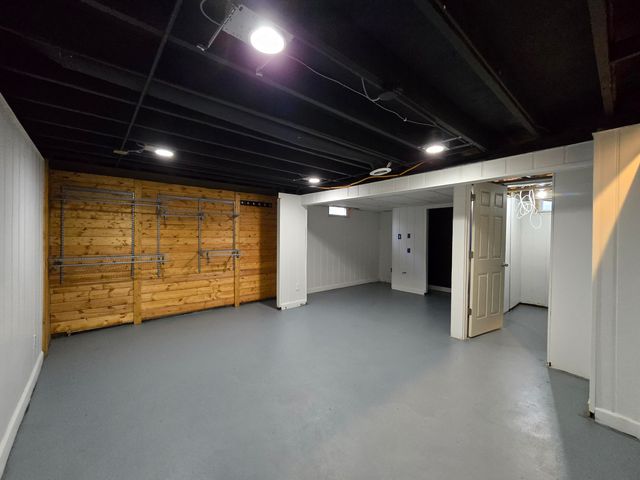 3608 W 73rd Court, Merrillville, IN 46410