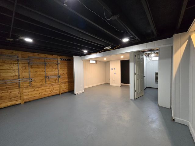 3608 W 73rd Court, Merrillville, IN 46410