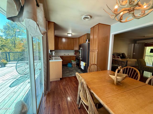 1178 Ogle Hills Road, Gatlinburg, TN 37738