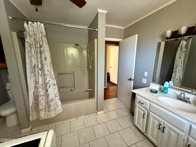 1178 Ogle Hills Road, Gatlinburg, TN 37738