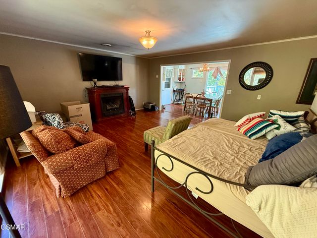 1178 Ogle Hills Road, Gatlinburg, TN 37738