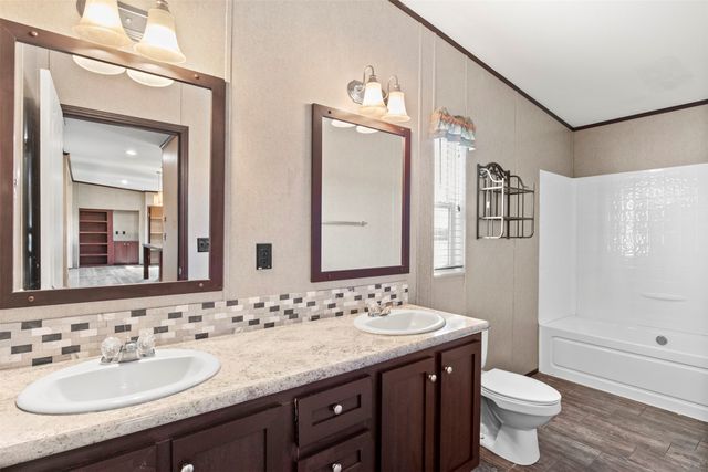 5542 County Road 1043, Celeste, TX 75423