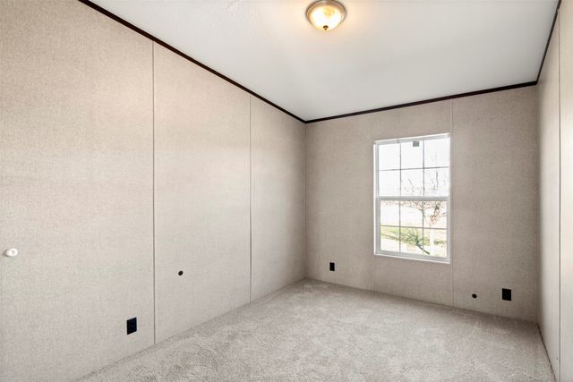 5542 County Road 1043, Celeste, TX 75423