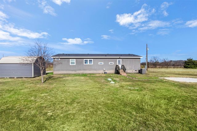 5542 County Road 1043, Celeste, TX 75423