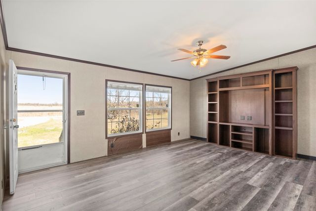 5542 County Road 1043, Celeste, TX 75423