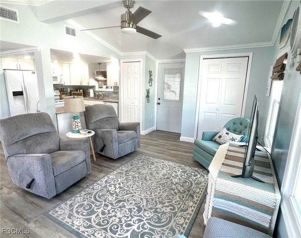 11331 Azalea LN, Fort Myers Beach, FL 33931