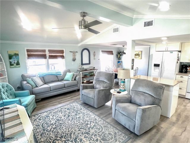 11331 Azalea LN, Fort Myers Beach, FL 33931