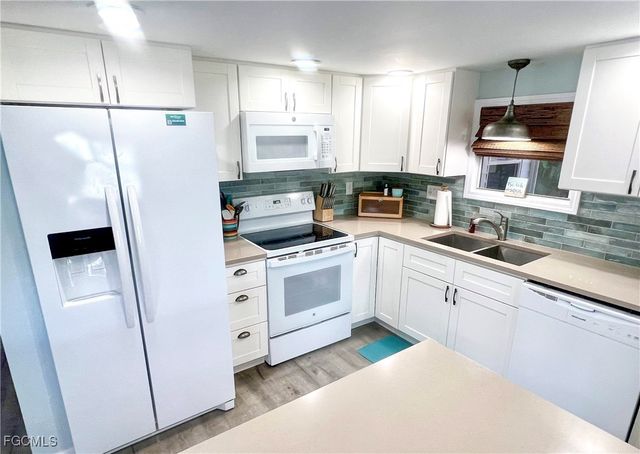 11331 Azalea LN, Fort Myers Beach, FL 33931