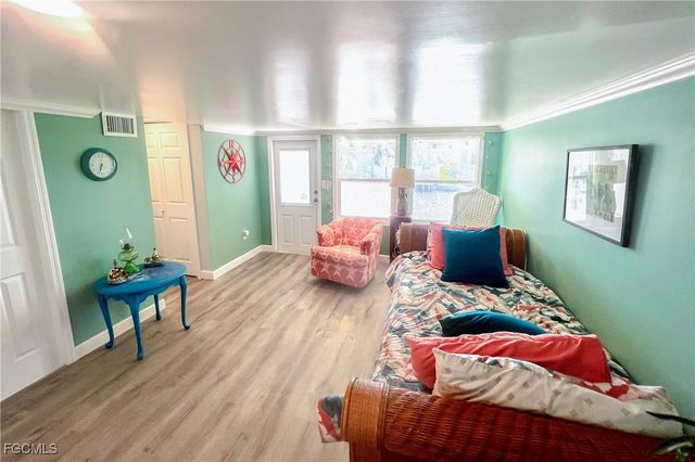 11331 Azalea LN, Fort Myers Beach, FL 33931