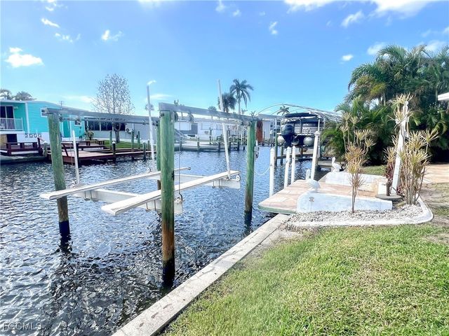 11331 Azalea LN, Fort Myers Beach, FL 33931