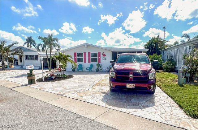 11331 Azalea LN, Fort Myers Beach, FL 33931