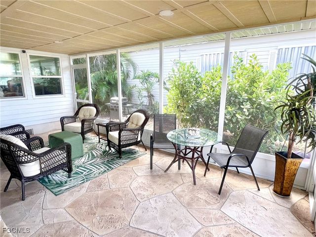 11331 Azalea LN, Fort Myers Beach, FL 33931