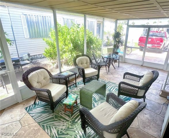 11331 Azalea LN, Fort Myers Beach, FL 33931