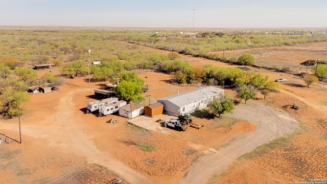 1160 HWY 85 W, Dilley, TX 78017