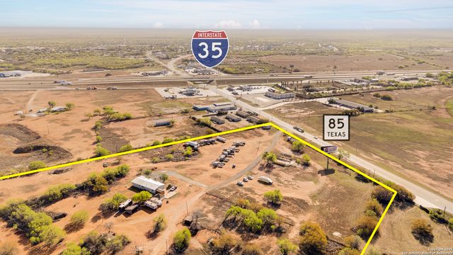 1160 HWY 85 W, Dilley, TX 78017