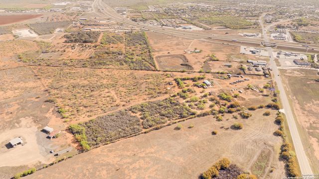 1160 HWY 85 W, Dilley, TX 78017