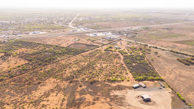 1160 HWY 85 W, Dilley, TX 78017